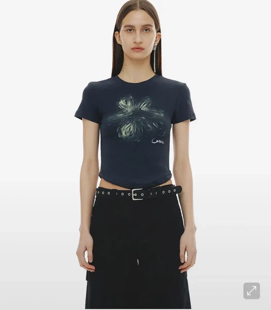 CERRIC FLOWER BRUSH HALF TOP / CHARCOAL | 브랜드 중고거래